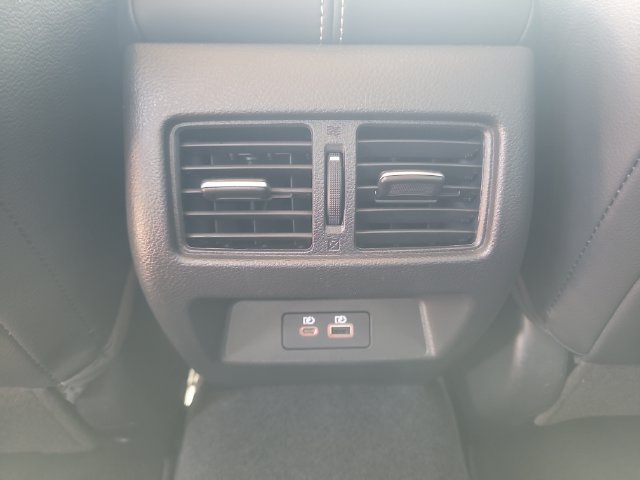 Used 2024 Nissan Altima 2.5 SL FWD image 16