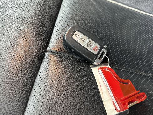 Used 2015 Hyundai Veloster Turbo w/ Option Group 04 image 44