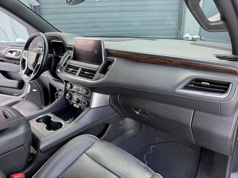 Used 2023 Chevrolet Suburban Premier image 14