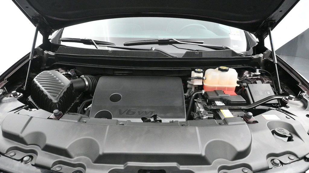 Used 2023 Chevrolet Traverse Premier FWD image 17