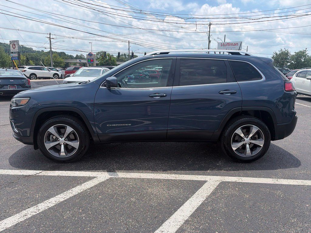 Used 2020 Jeep Cherokee Limited AWD/4WD image 4