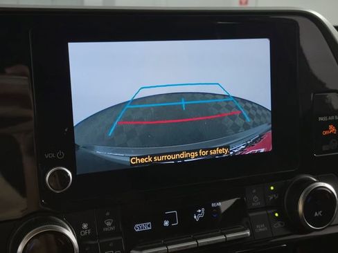 Used 2025 Toyota Highlander LE image 20