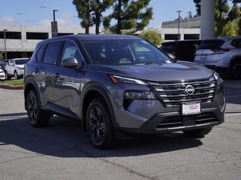 New 2026 Nissan Rogue SV FWD image 2