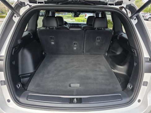 Used 2022 Jeep Grand Cherokee Altitude image 17