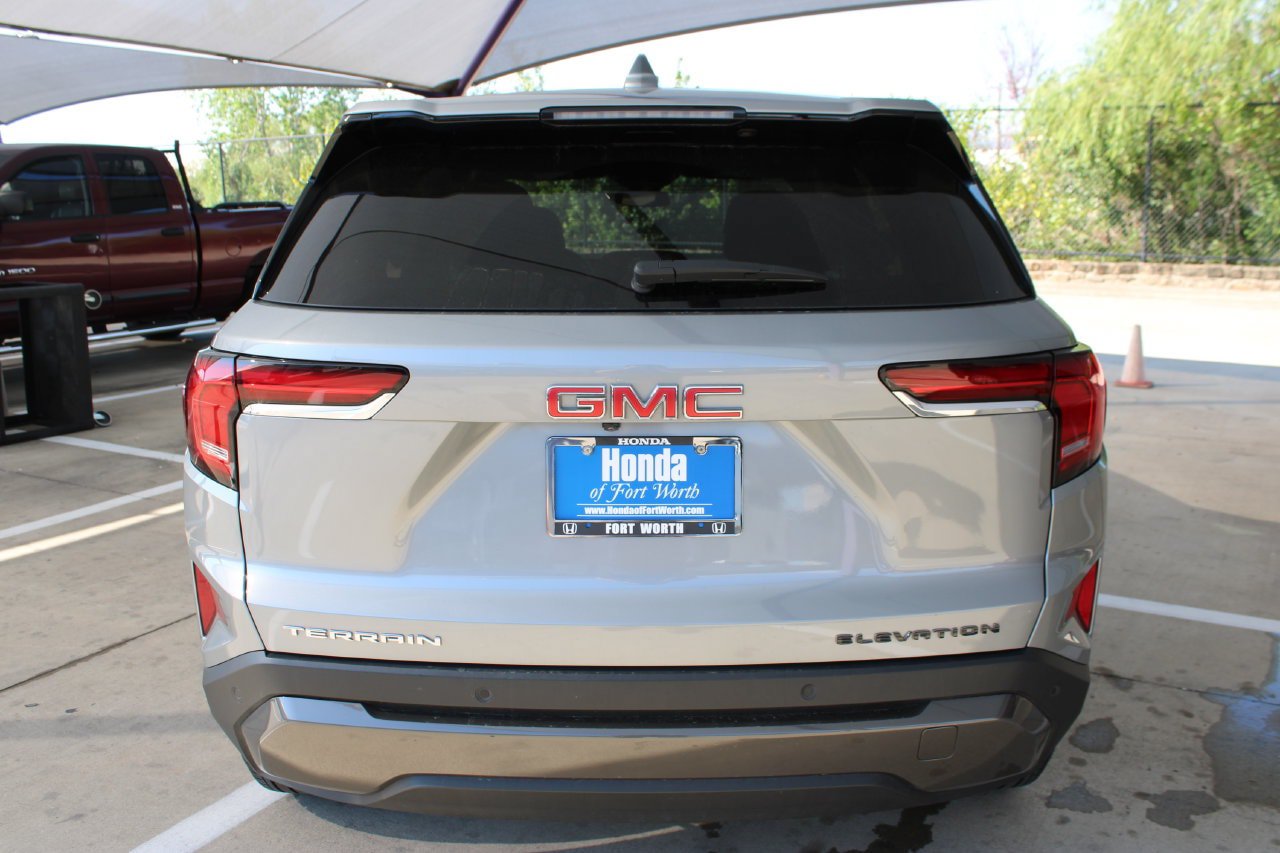 Used 2026 GMC Terrain Elevation FWD image 4
