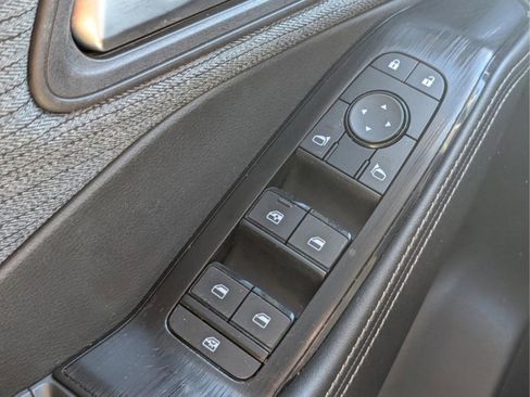 Used 2023 Nissan Rogue SV image 43