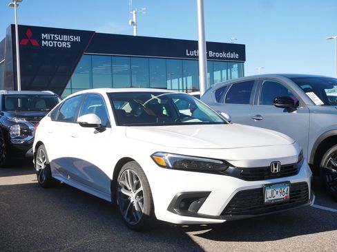 Used 2024 Honda Civic Touring image 1