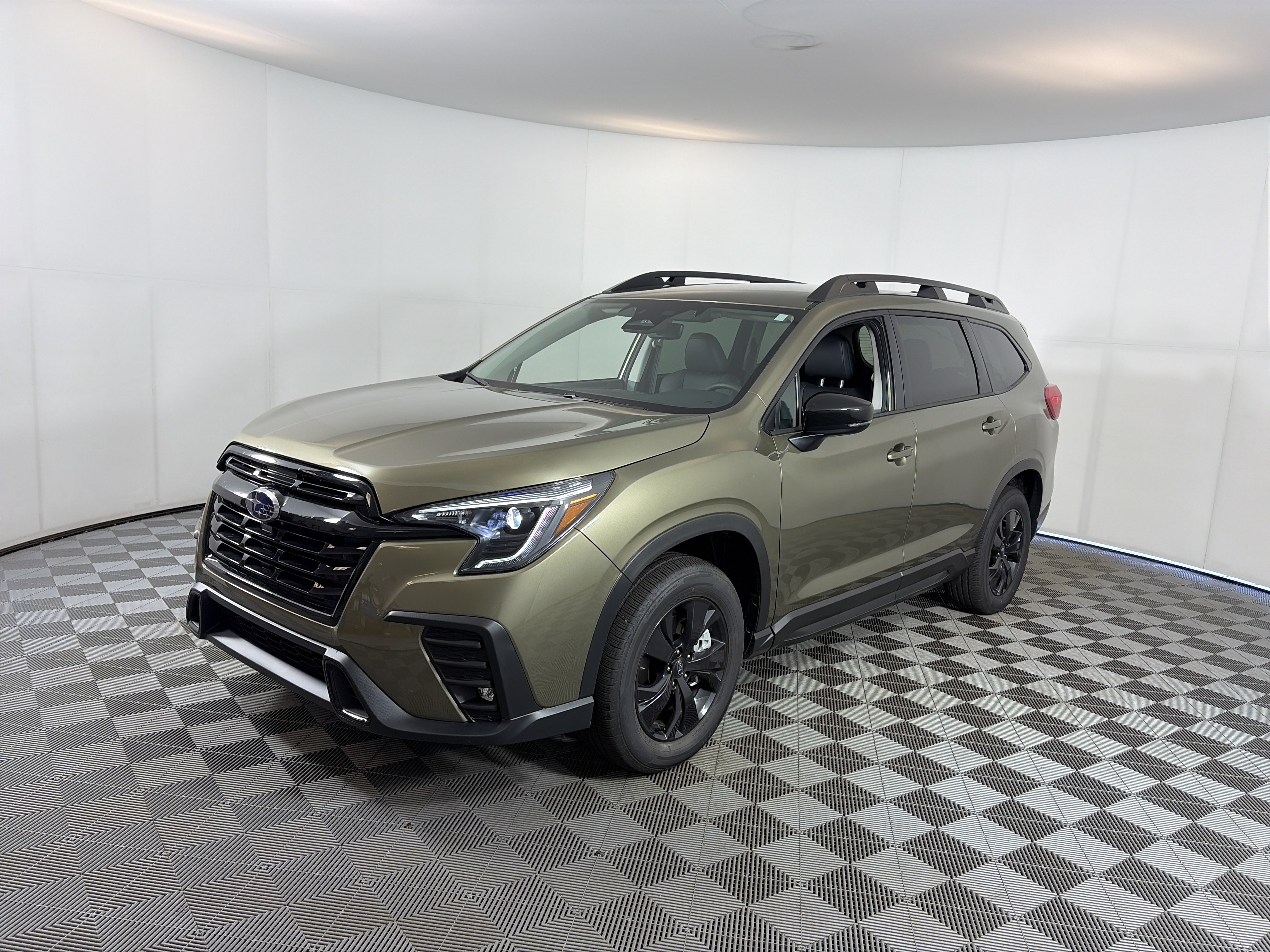 Used 2026 Subaru Ascent Premium AWD/4WD image 2