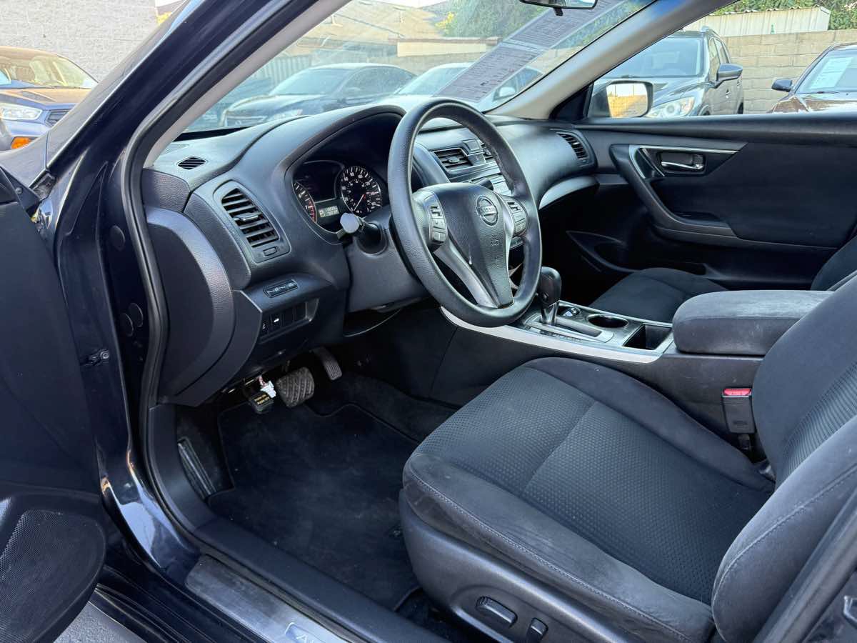 Used 2014 Nissan Altima 2.5 S FWD image 28