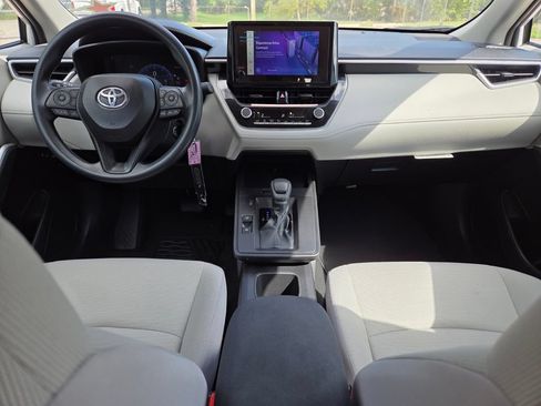 Used 2026 Toyota Corolla Cross L FWD image 5