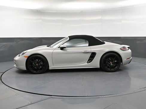 Certified 2025 Porsche 718 Boxster RWD image 2