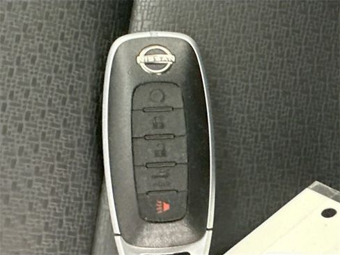 Used 2023 Nissan Rogue SV w/ SV Premium B Package image 17