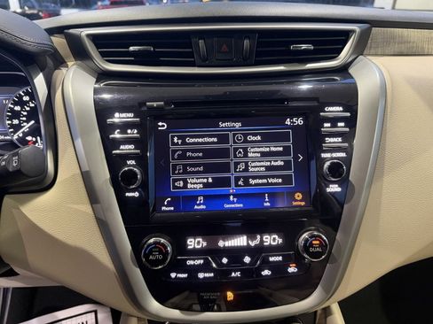 Used 2020 Nissan Murano SV image 16