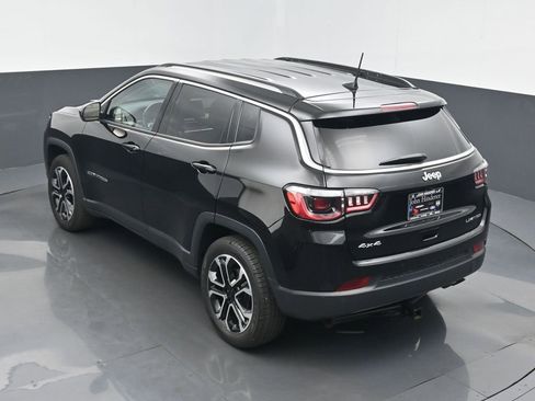 Certified 2022 Jeep Compass Limited image 42