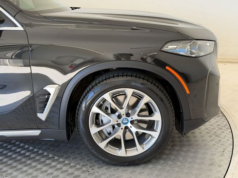 Certified 2024 BMW X5 xDrive50e w/ Premium Package AWD/4WD image 13