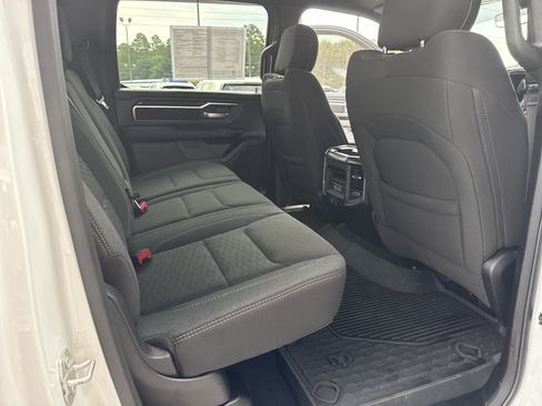 Used 2025 RAM 1500 Big Horn AWD/4WD image 12