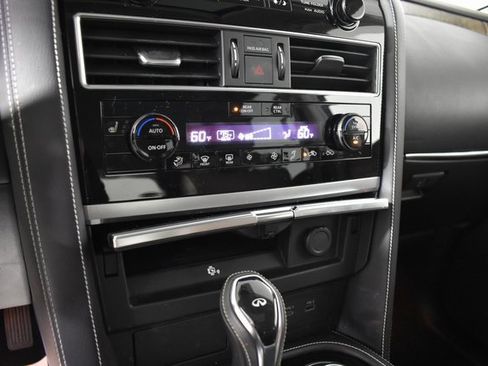 Used 2023 INFINITI QX80 Premium Select w/ All-Season Package image 25