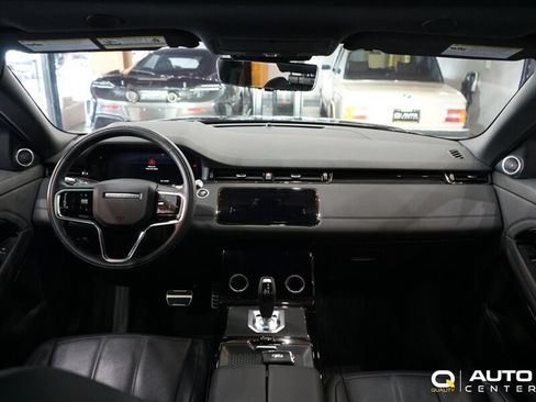 Used 2021 Land Rover Range Rover Evoque R-Dynamic SE AWD/4WD image 17