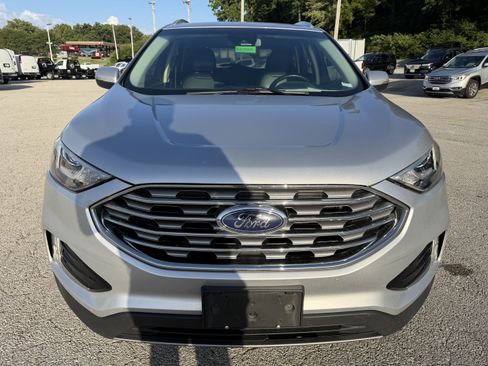 Used 2019 Ford Edge SEL w/ Equipment Group 201A AWD/4WD image 2