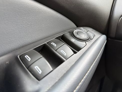 Used 2021 Buick Enclave Essence AWD/4WD image 32