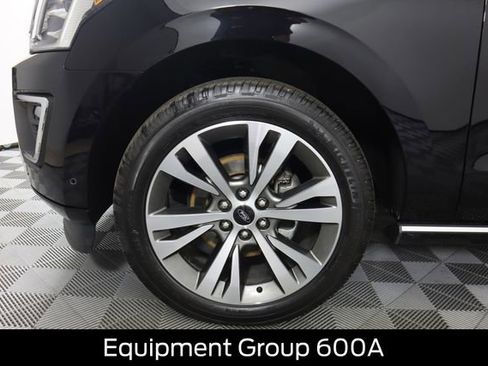 Certified 2020 Ford Expedition Platinum image 16