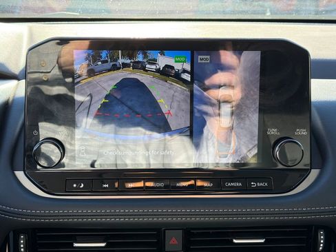 Used 2023 Nissan Rogue SL w/ SL Premium Package image 28