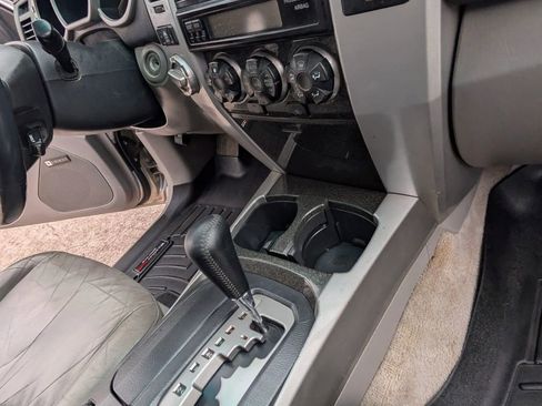 Used 2005 Toyota 4Runner Limited image 17