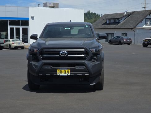 New 2025 Toyota Tacoma SR5 image 3
