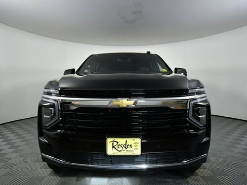 New 2026 Chevrolet Suburban LS image 7