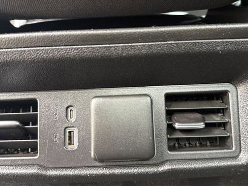 Used 2022 Chevrolet Silverado 1500 LT image 20