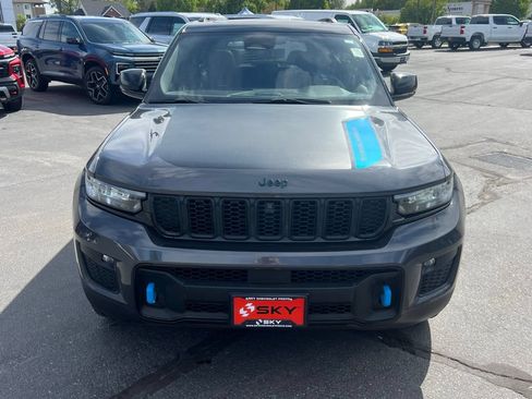 Used 2023 Jeep Grand Cherokee Trailhawk w/ Luxury Tech Group III AWD/4WD image 4