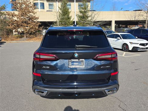 Used 2021 BMW X5 xDrive40i w/ M Sport Package image 4