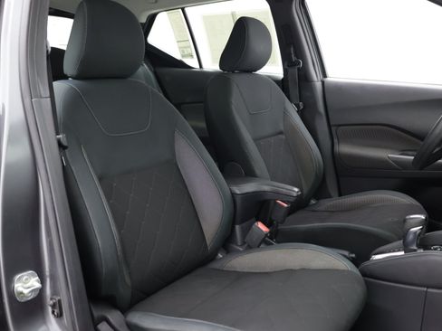 Used 2019 Nissan Kicks S FWD image 35