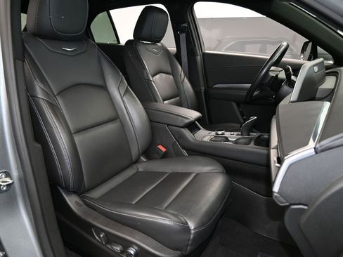 Used 2024 Cadillac XT4 Premium Luxury image 42