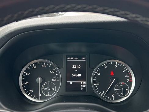 Used 2018 Mercedes-Benz Metris Passenger image 27
