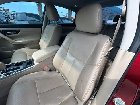 Used 2014 Nissan Altima 3.5 SL w/ Technology Package FWD image 9