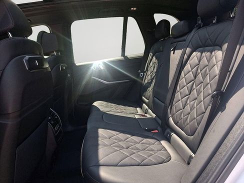 Certified 2025 BMW X5 xDrive50e w/ Climate Comfort Package image 9