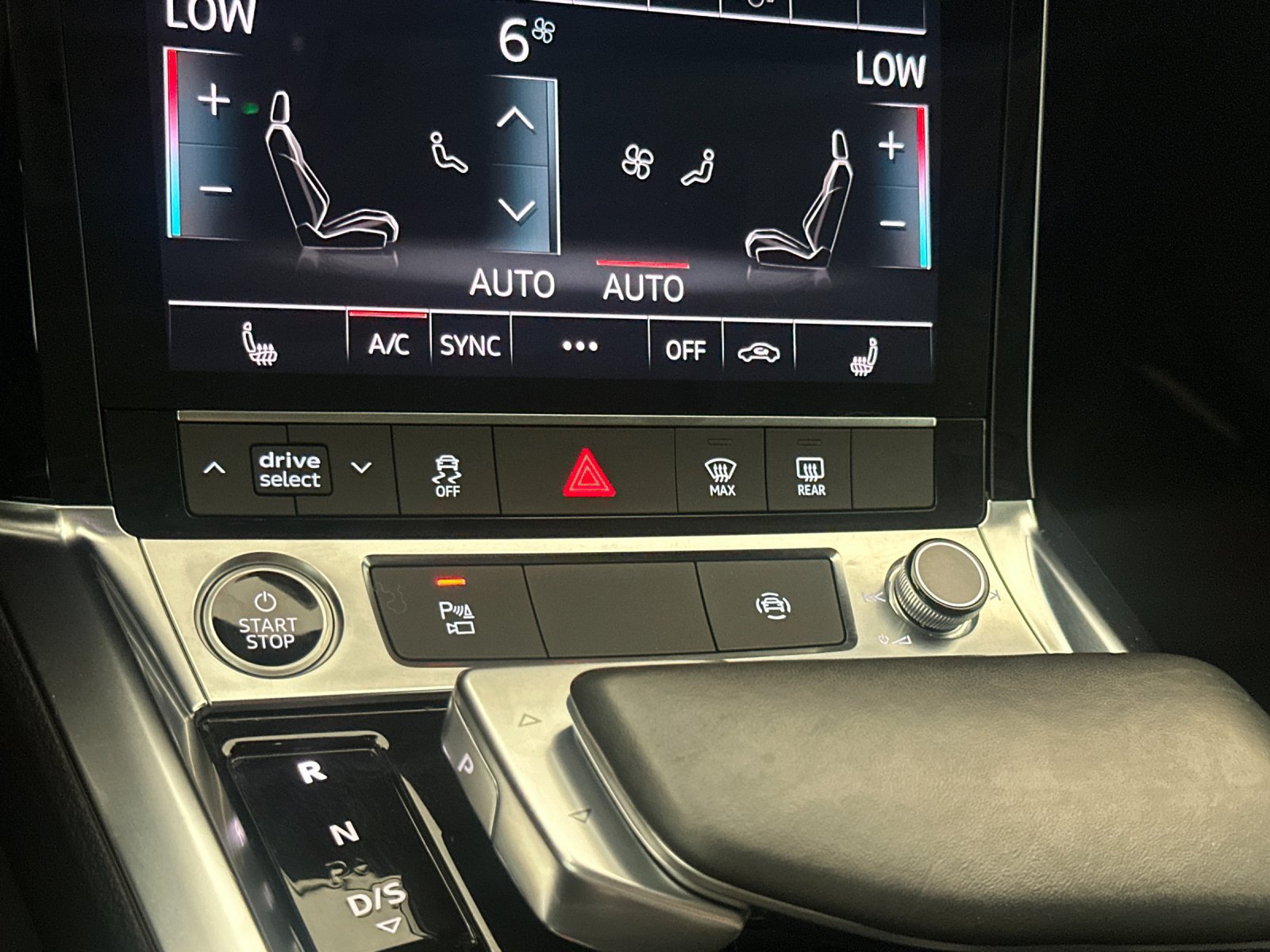 Used 2024 Audi Q8 e-tron Premium Plus AWD/4WD image 19