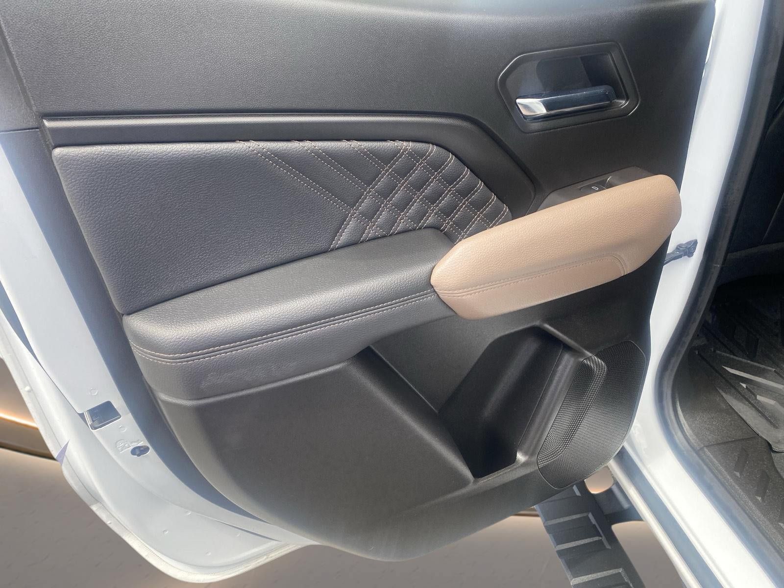 Used 2023 GMC Canyon Denali AWD/4WD image 26
