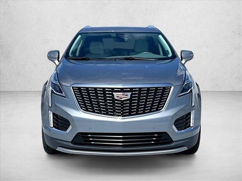 Certified 2023 Cadillac XT5 Premium Luxury FWD image 3