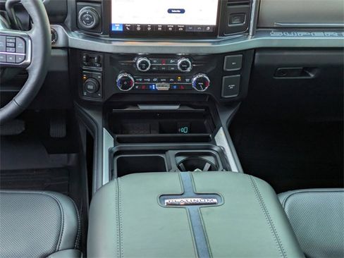 Used 2025 Ford F350 Platinum w/ FX4 Off-Road Package image 18