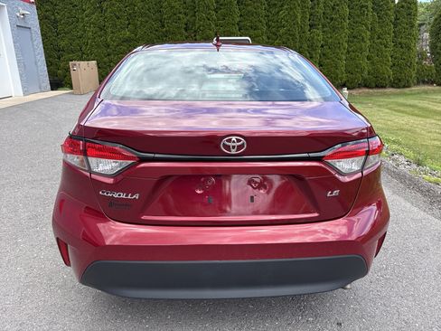 Used 2024 Toyota Corolla LE FWD image 4