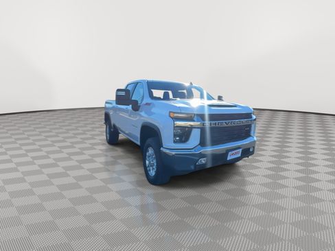 Used 2023 Chevrolet Silverado 2500 LT w/ Convenience Package image 2