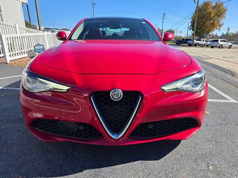 Used 2018 Alfa Romeo Giulia Ti image 9