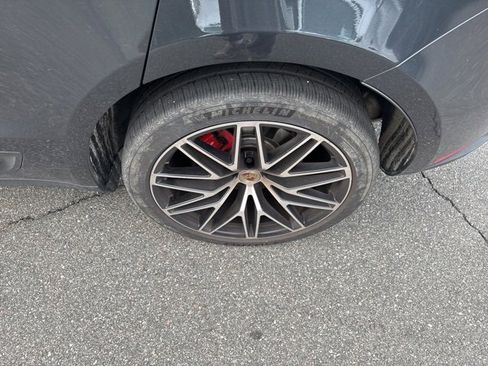 Used 2023 Porsche Macan S image 5