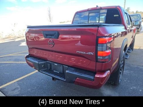 Used 2022 Nissan Frontier PRO-4X image 12