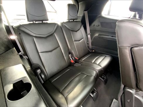 Used 2023 Cadillac XT6 Premium Luxury image 18