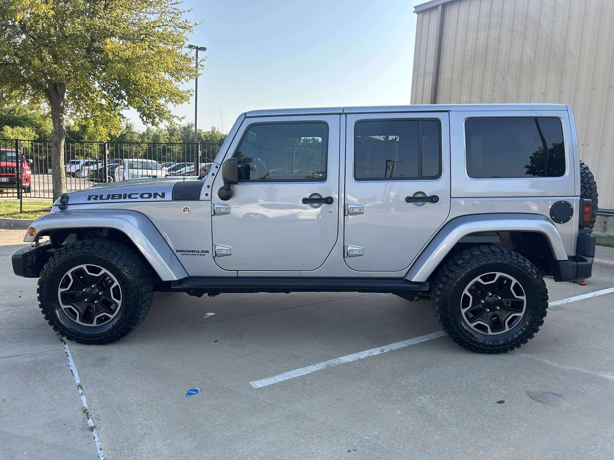 Used 2016 Jeep Wrangler Unlimited Rubicon AWD/4WD image 8