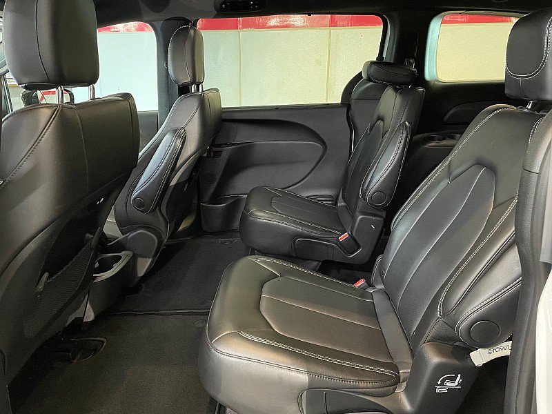 Used 2026 Chrysler Pacifica Select FWD image 24