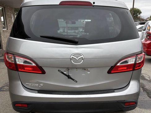 Used 2014 MAZDA MAZDA5 Sport image 3